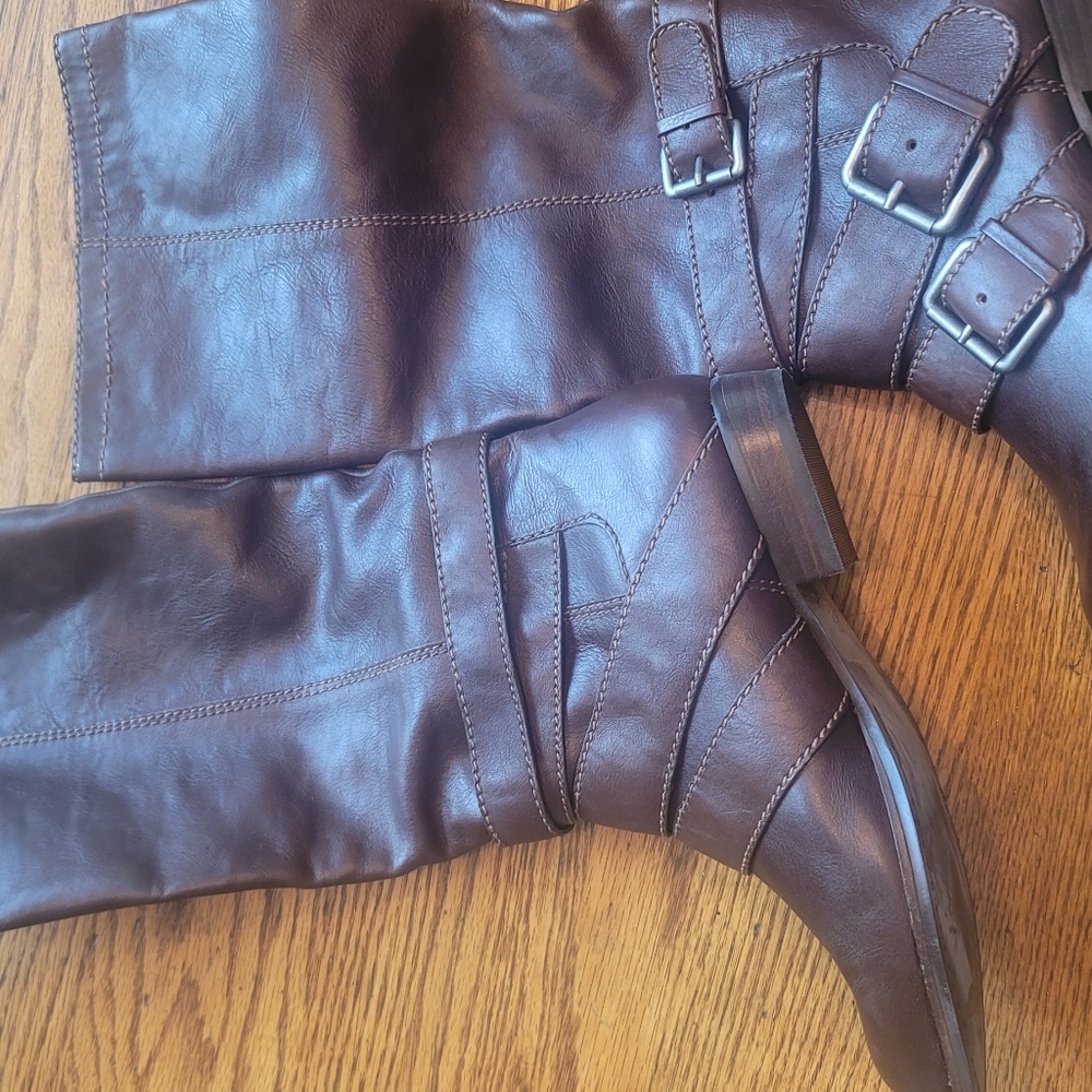 B Makowsky Genuine Leather Brown Buckle Tall Boots Shoes Size 8